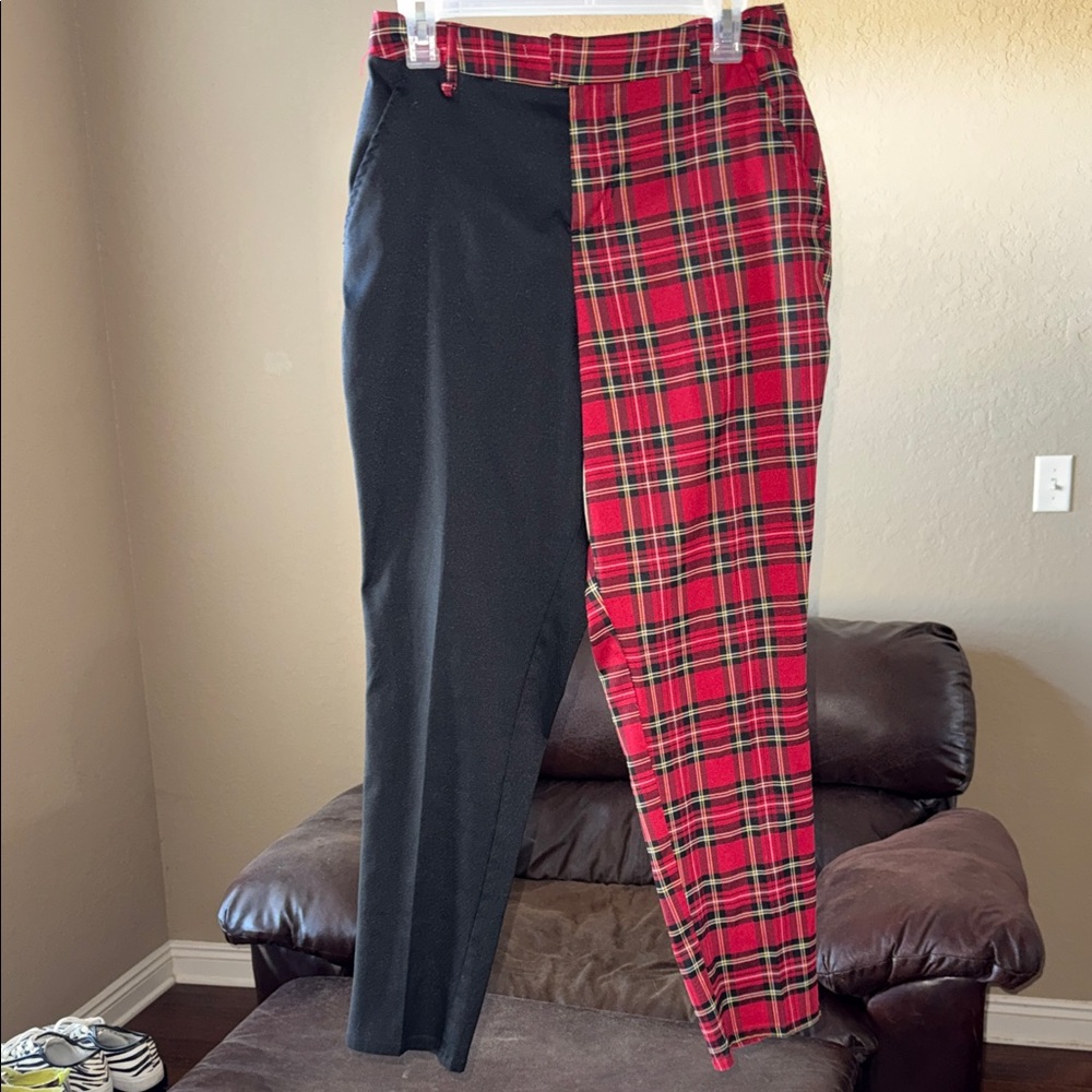 Hot Topic Women’s Black and Red Plaid Dress Pants